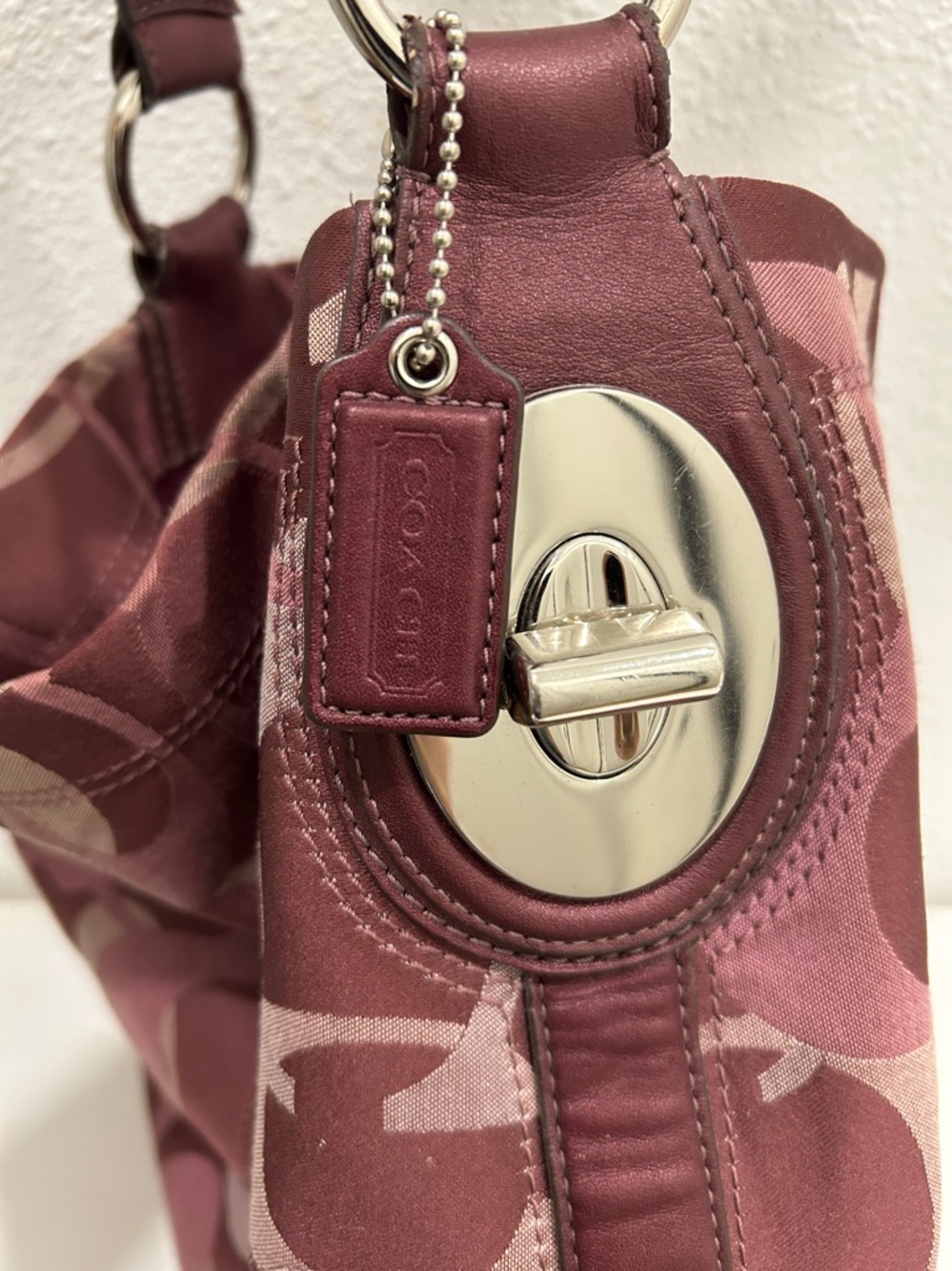 2010 COACH Penelope Optic Signature Hobo Bag - Picture 3 of 16